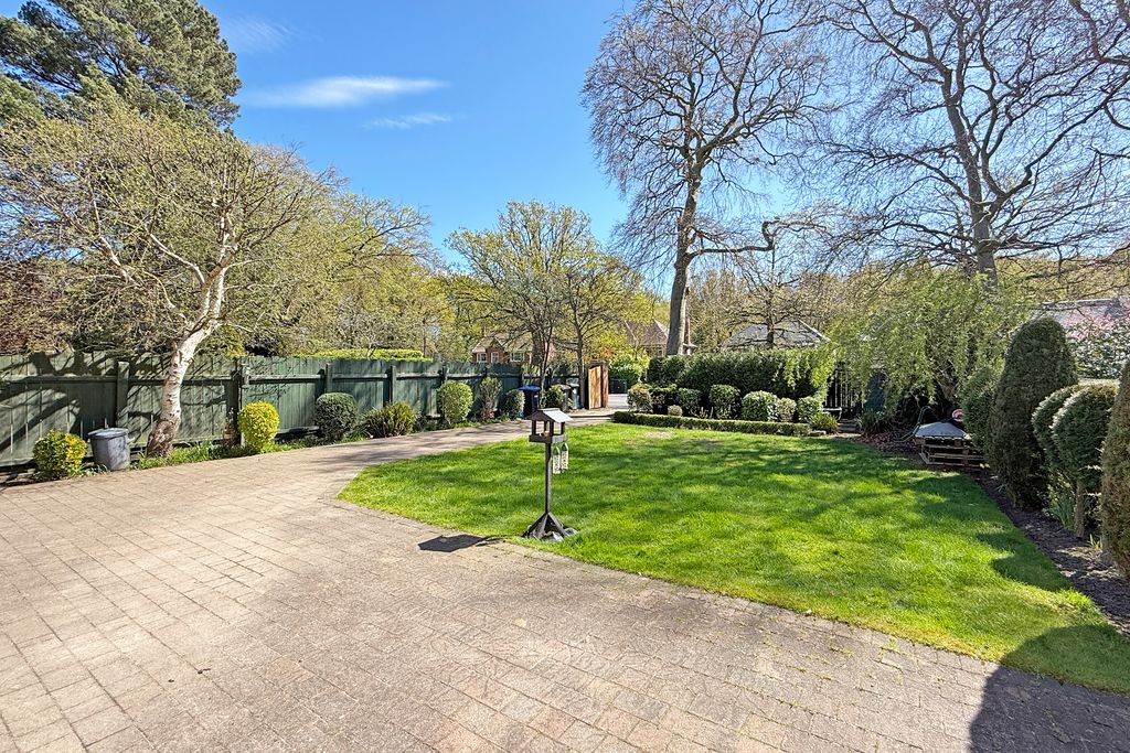 Property photo 3 of 17