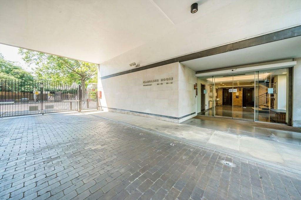 Property photo 1 of 3