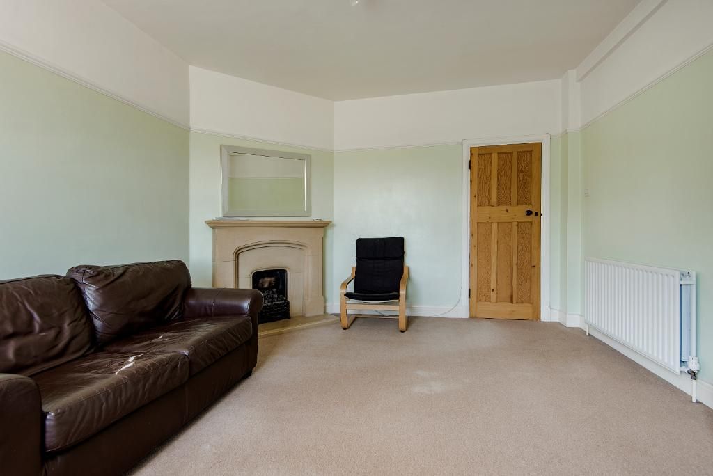 Property photo 2 of 16 Living Room