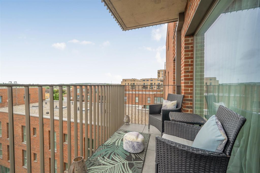Property photo 3 of 24 1453736-4-6A01c4E96c8d2.Jpg