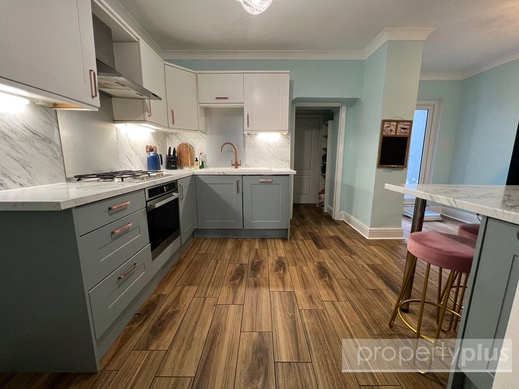 Property photo 3 of 17 Picture No. 14