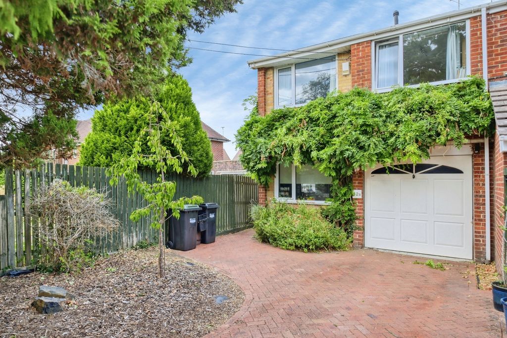 Property photo 1 of 19 Pbox-Img.Jpg
