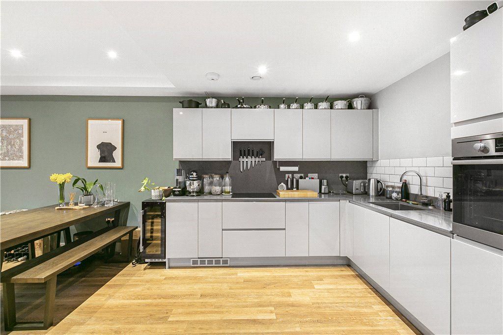 Property photo 3 of 14 Kitchen