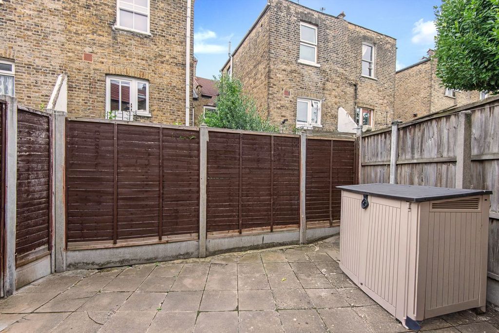 Property photo 3 of 11