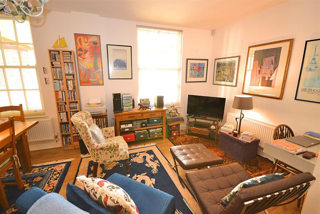 Property photo 3 of 8 10 (1).Png