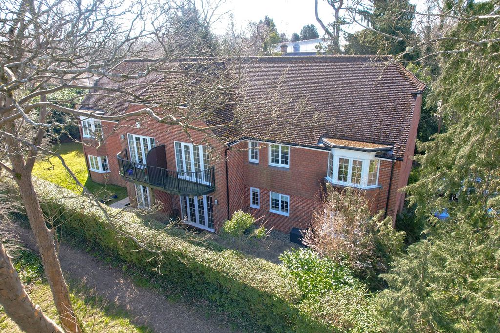 Property photo 2 of 10 Picture No. 24