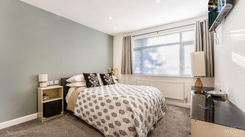 Property photo 3 of 22 4581726