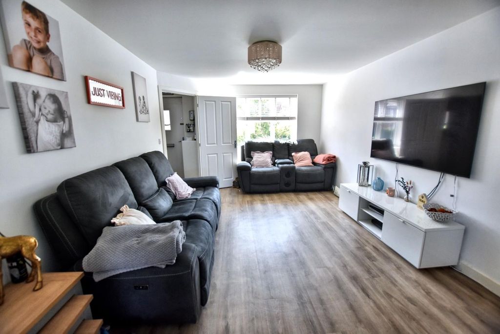 Property photo 2 of 16 2
