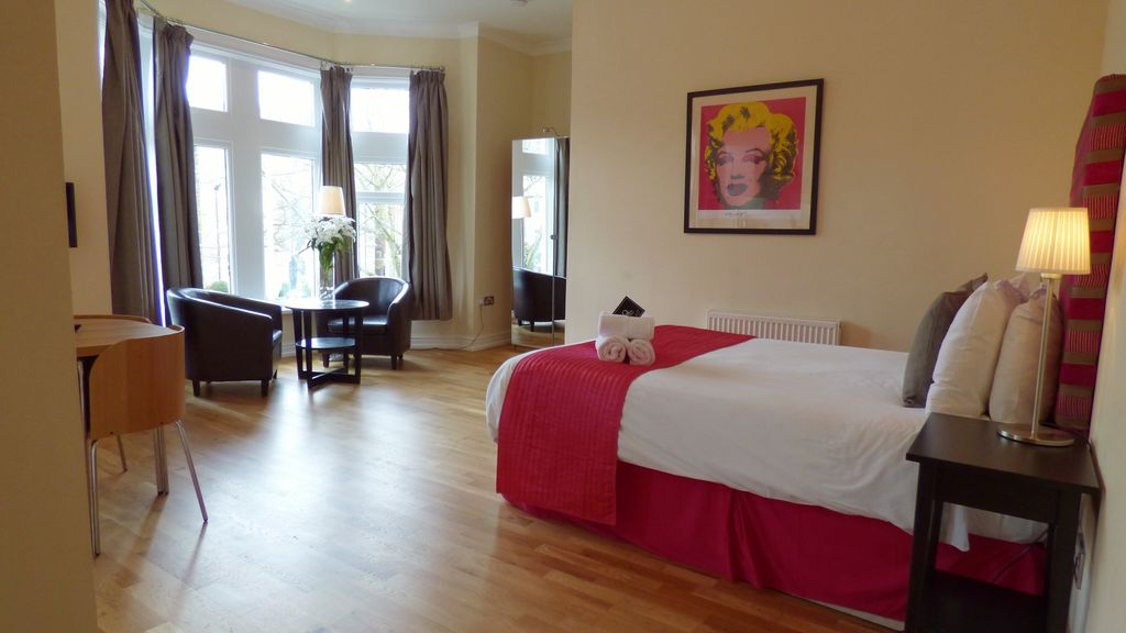 Property photo 2 of 5 1