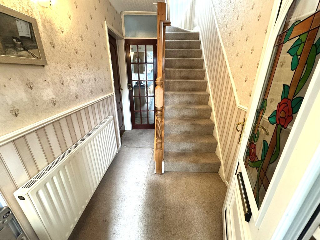 Property photo 2 of 25