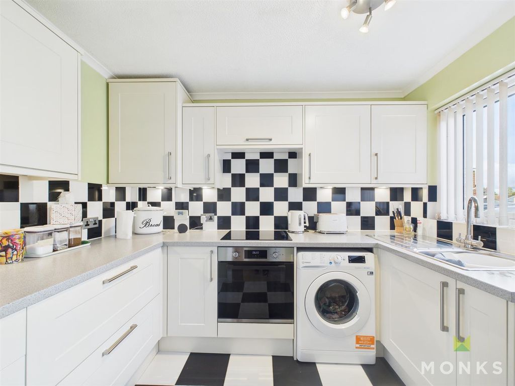 Property photo 2 of 15 Cam01520G0-Pr0291-Still001.Jpg