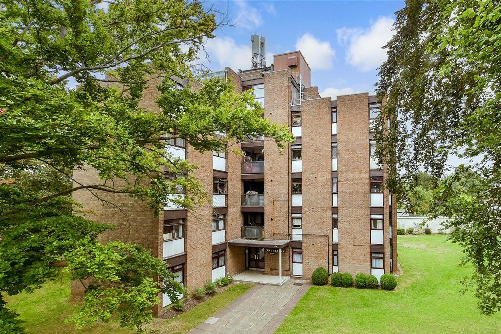 Property photo 2 of 8 External (Web)