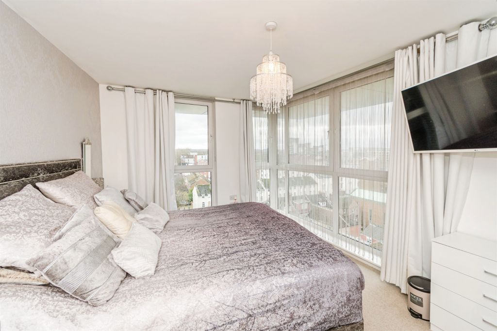 Property photo 2 of 23