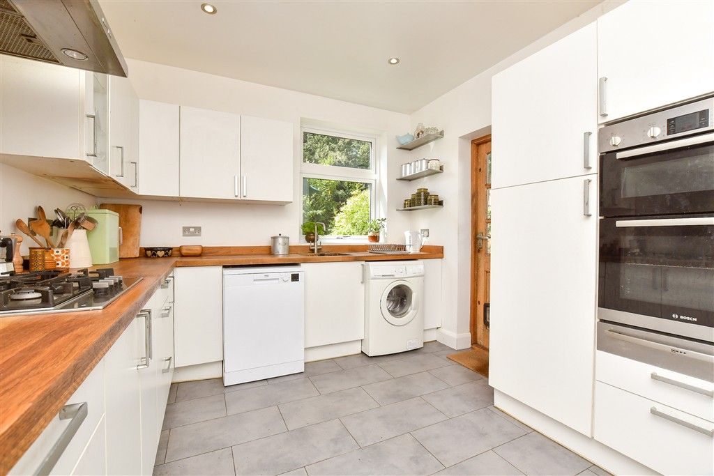 Property photo 3 of 15 Kitchen