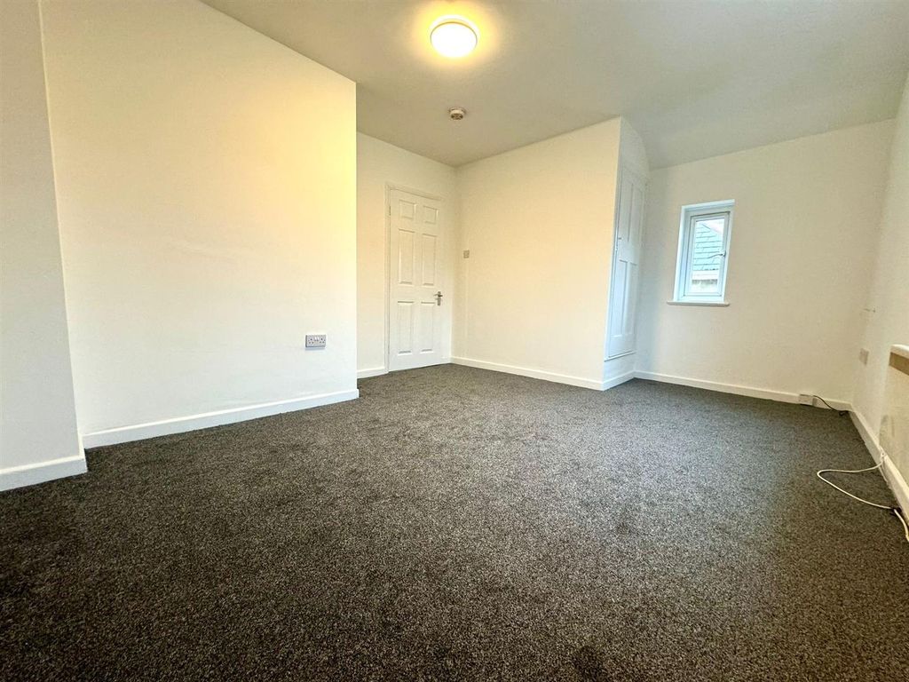 Property photo 2 of 6 85Ddd274-863D-4513-B090-A99362E34C8A.Jpeg