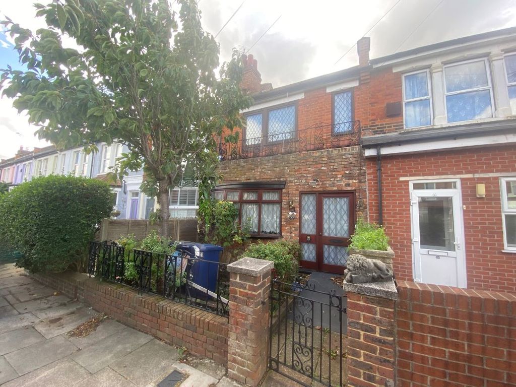 Property photo 1 of 18