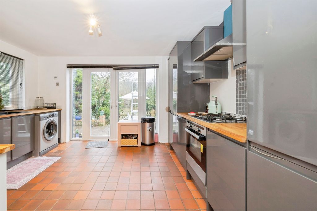 Property photo 2 of 24