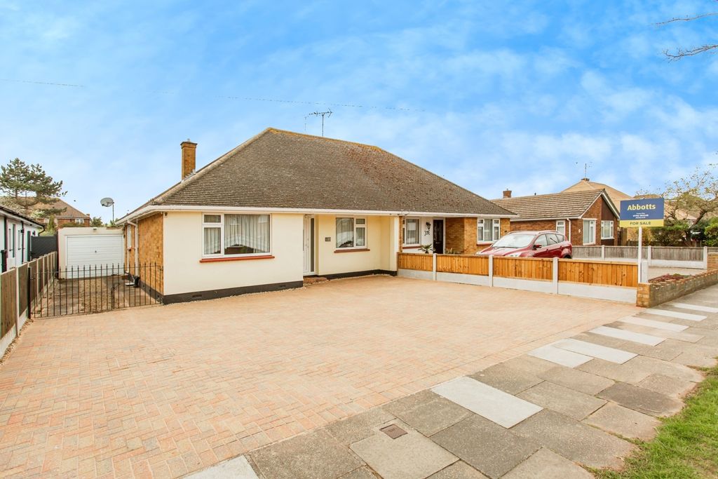 Property photo 1 of 16 Semi Detached