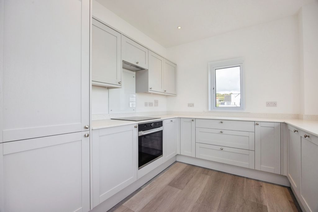 Property photo 3 of 21 Pbox-Img.Jpg