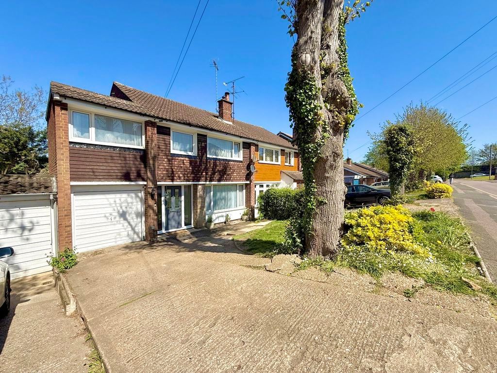 Property photo 1 of 18 Front