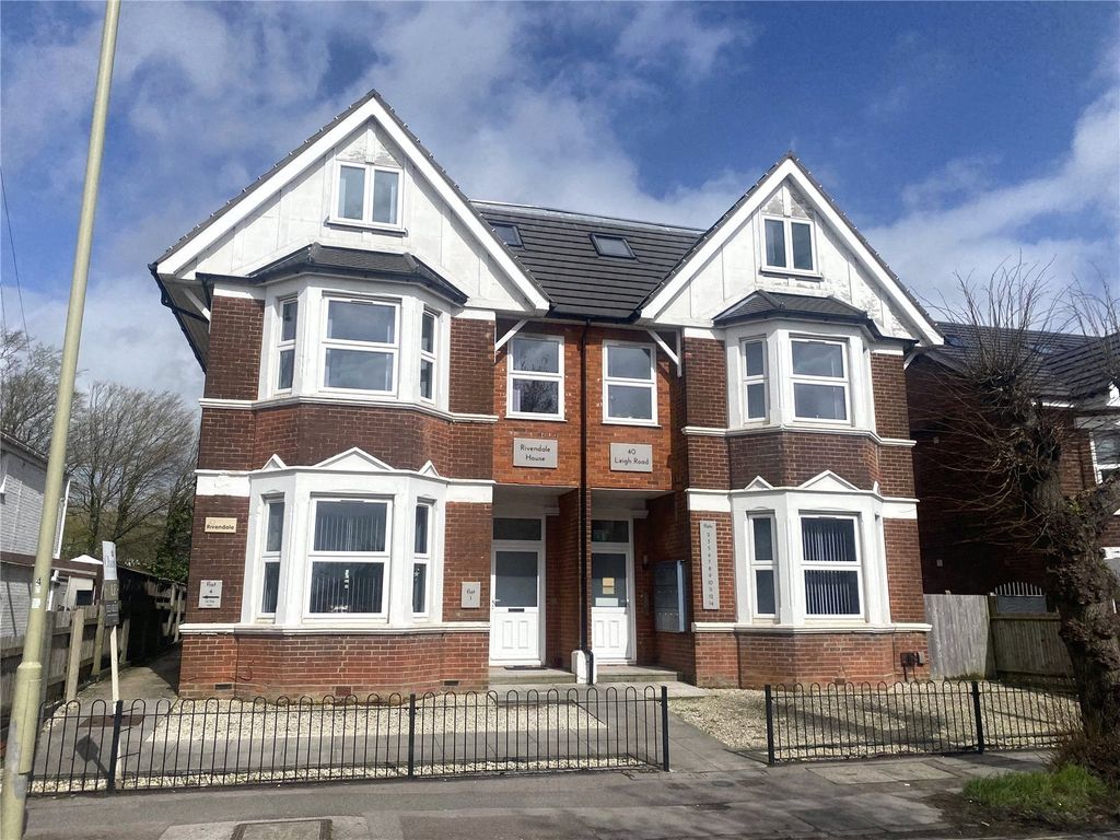 Property photo 1 of 5 Picture No. 05