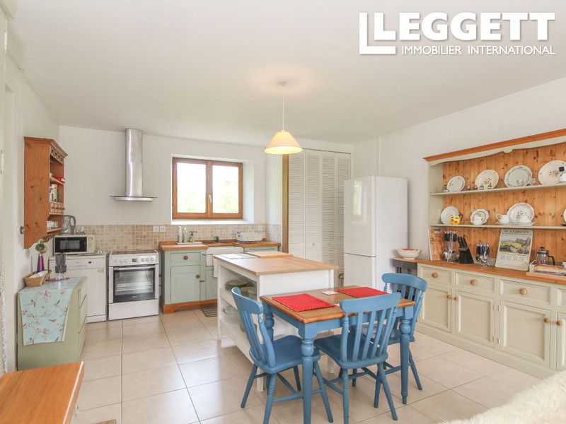 Property photo 3 of 10