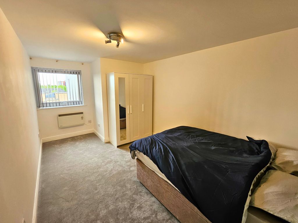 Property photo 2 of 11