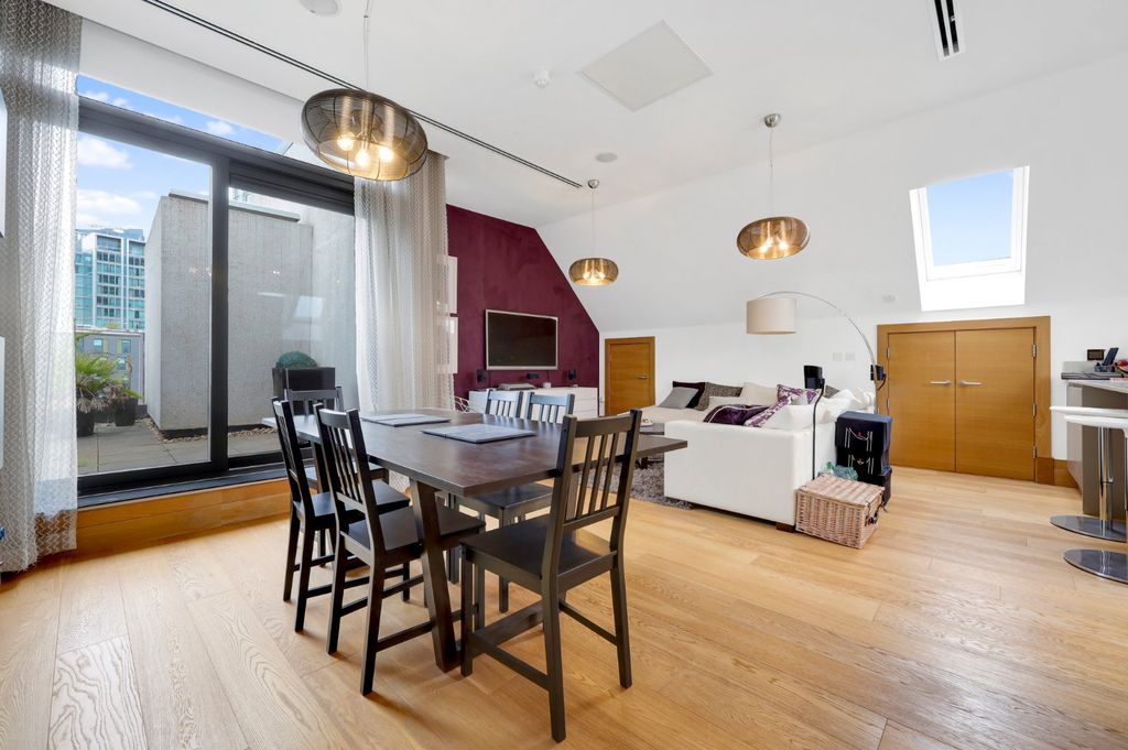 Property photo 2 of 25 Picture No. 45