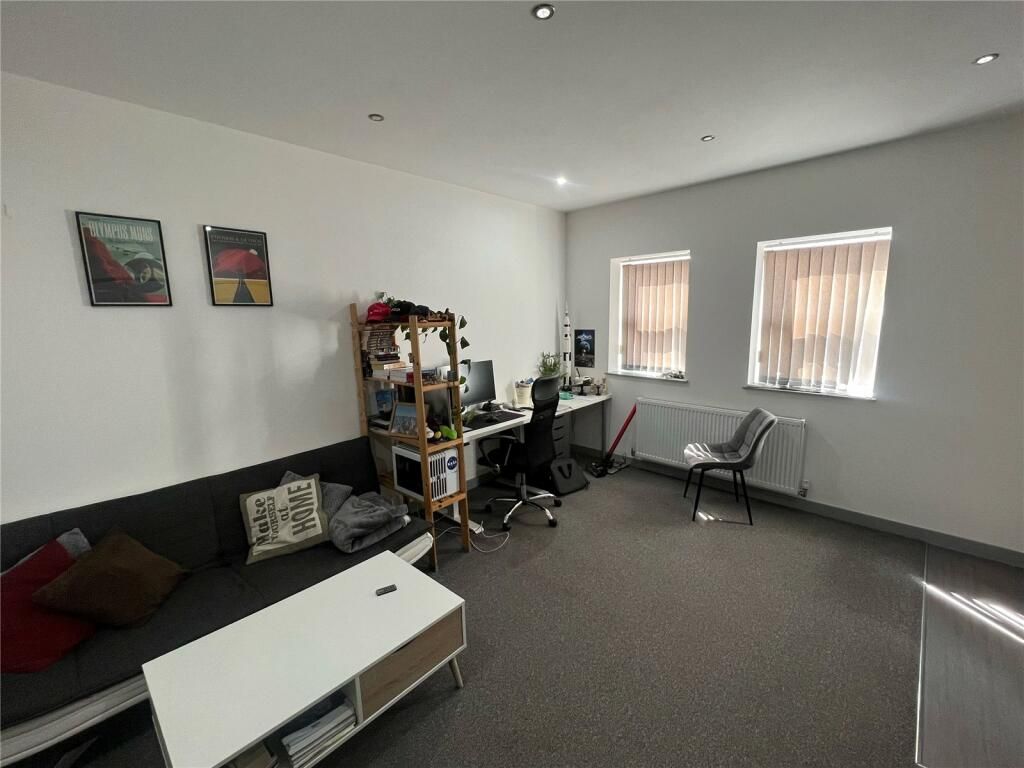 Property photo 3 of 6