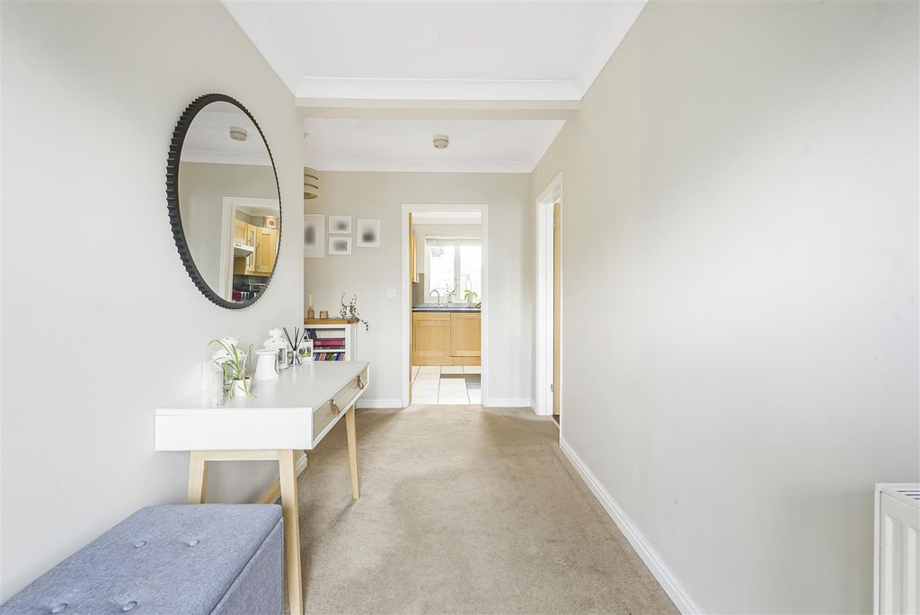 Property photo 3 of 14 9_74165.Jpg