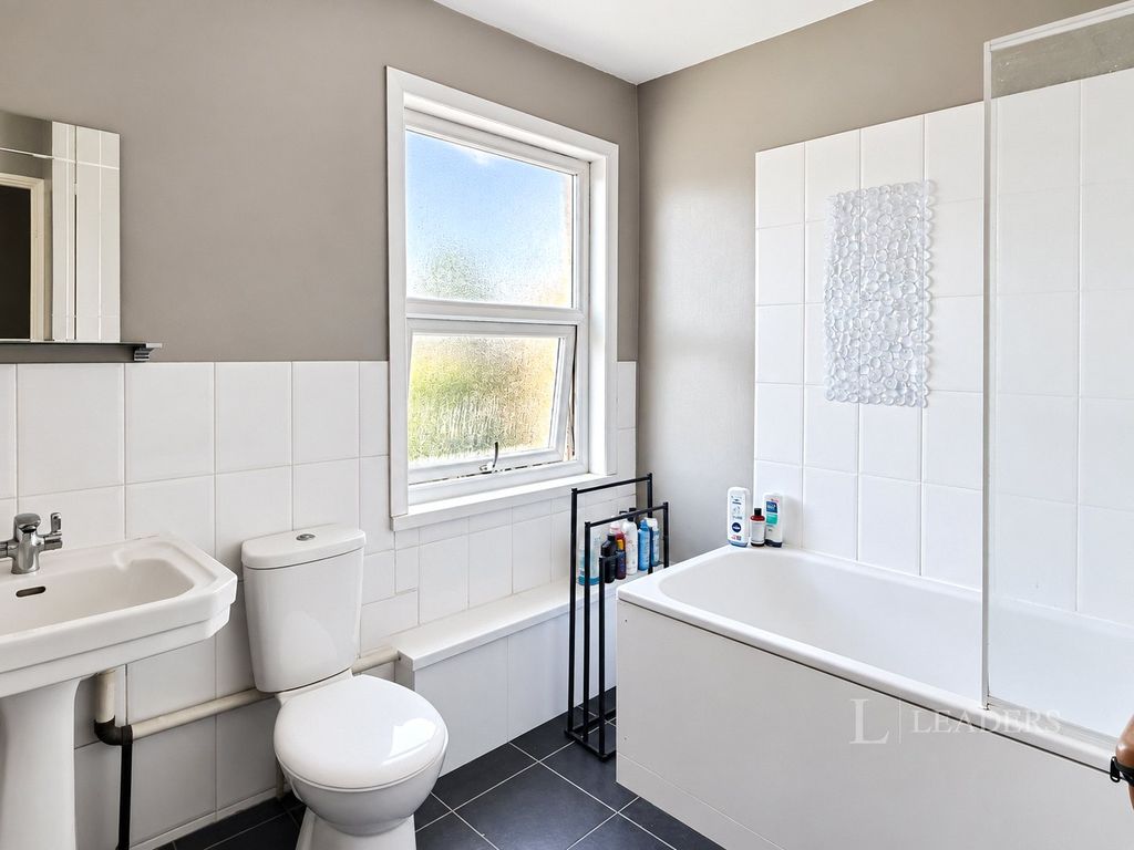 Property photo 1 of 8 Picture No. 05