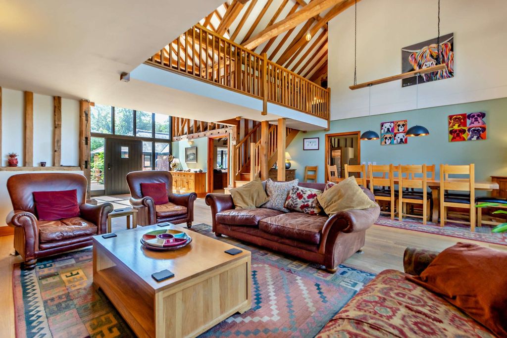 Property photo 2 of 23 Open Plan