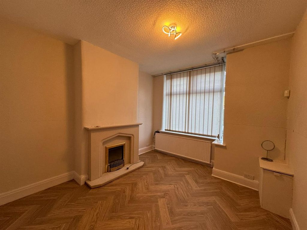 Property photo 3 of 10 Whatsapp Image 2025-11-25 At 15.17.14_87B6A2Bd.Jpg