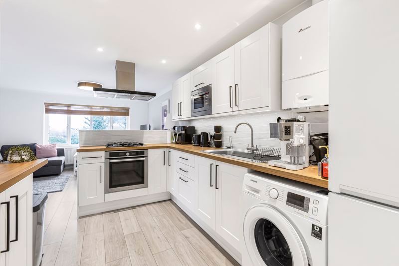 Property photo 3 of 13 Kitchen