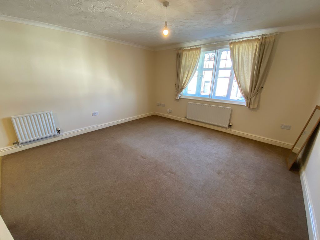 Property photo 3 of 6