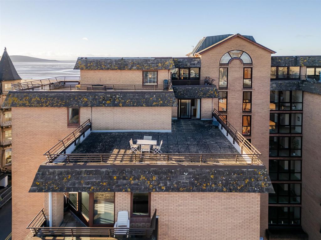 Property photo 2 of 19 Sun Terrace