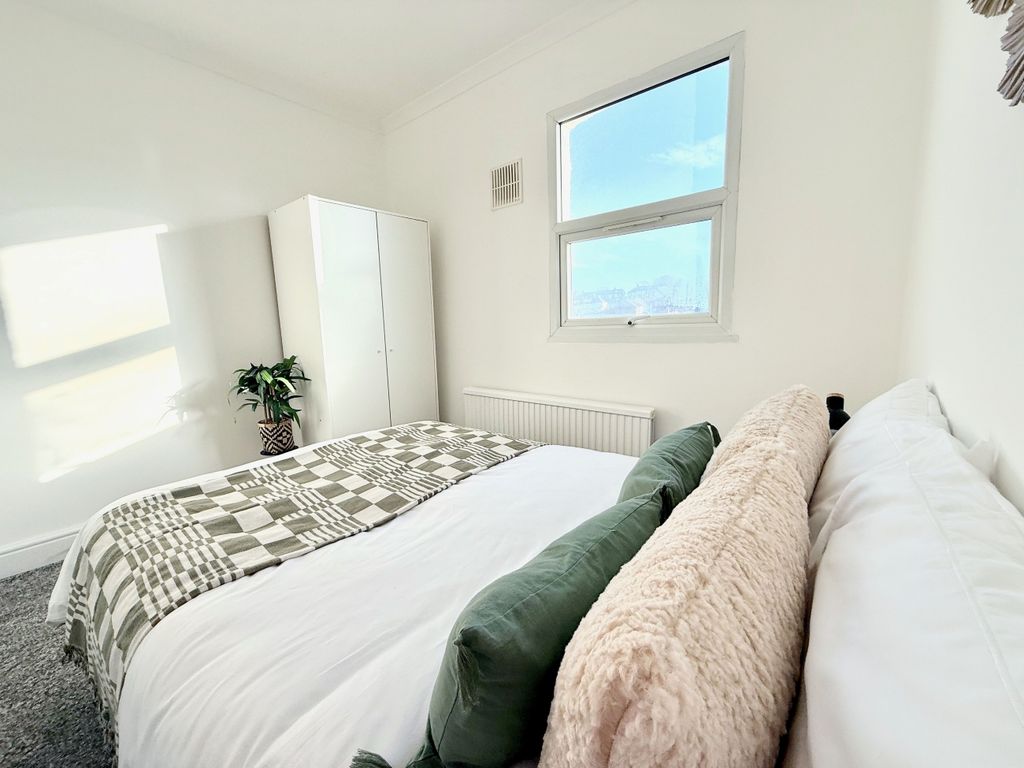 Property photo 1 of 10 Photo