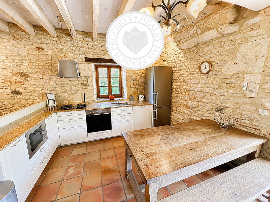 Property photo 3 of 16 60808377c