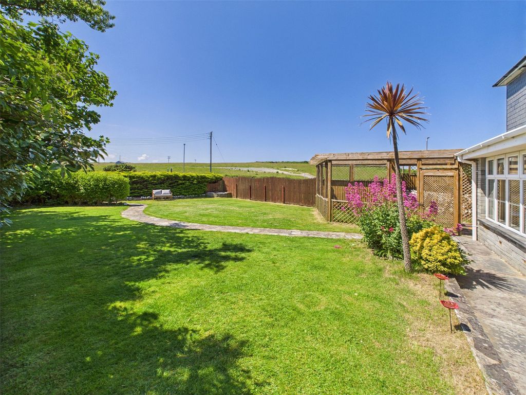 Property photo 2 of 21 Picture No. 02
