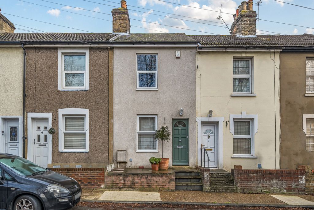 Property photo 1 of 24 1396218-1-695d2A3...