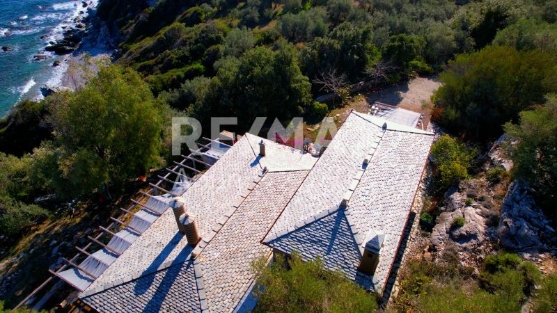 Property photo 3 of 50