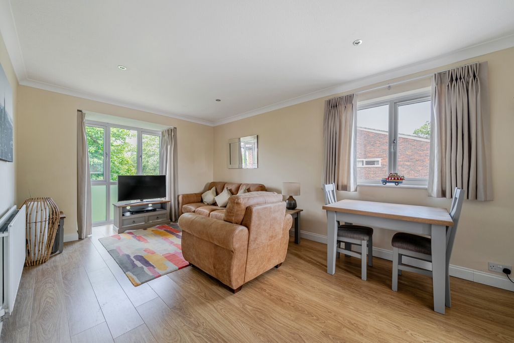 Property photo 3 of 12 1-6A3170Df14F96-1...