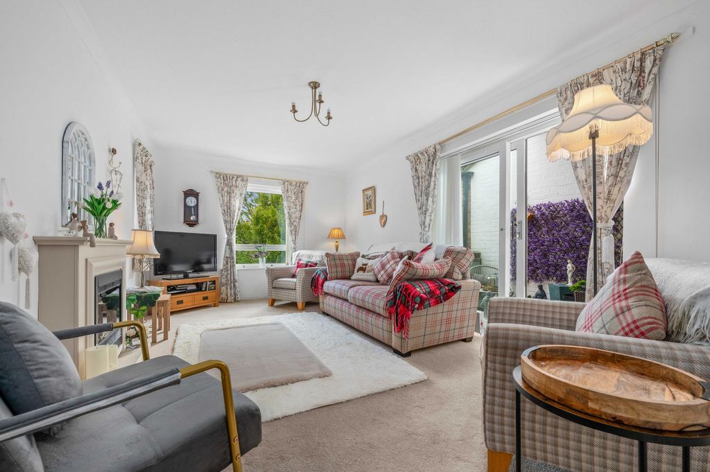 Property photo 2 of 19