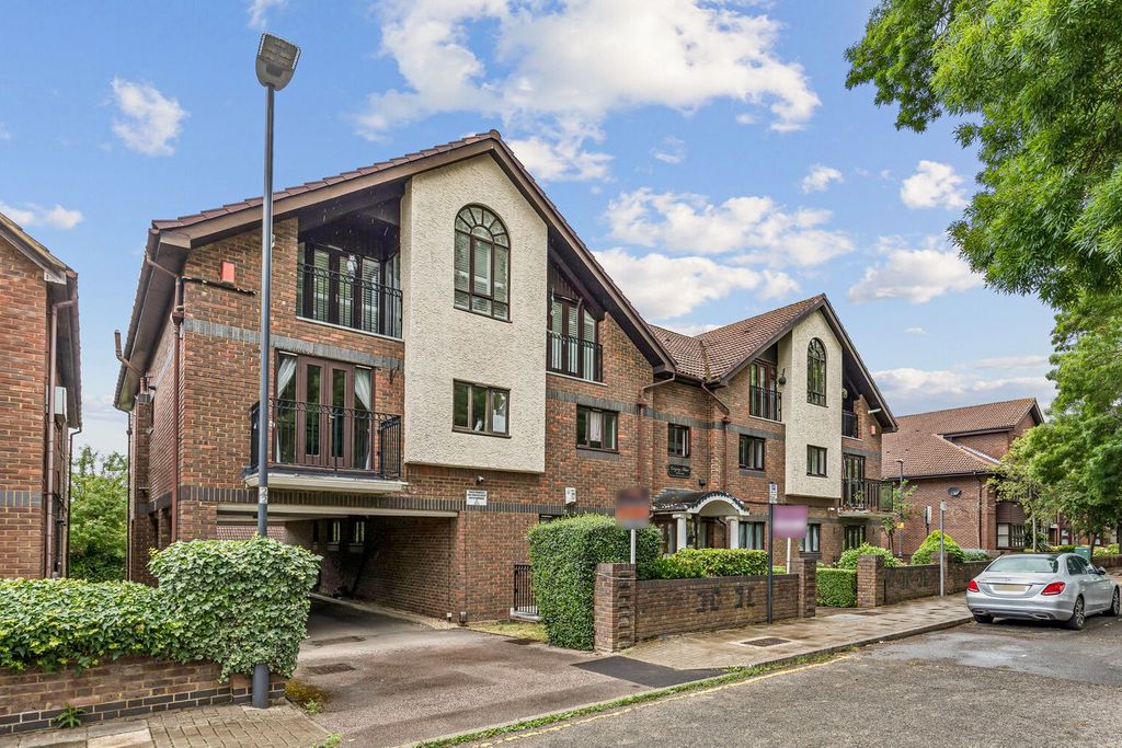 Property photo 1 of 12