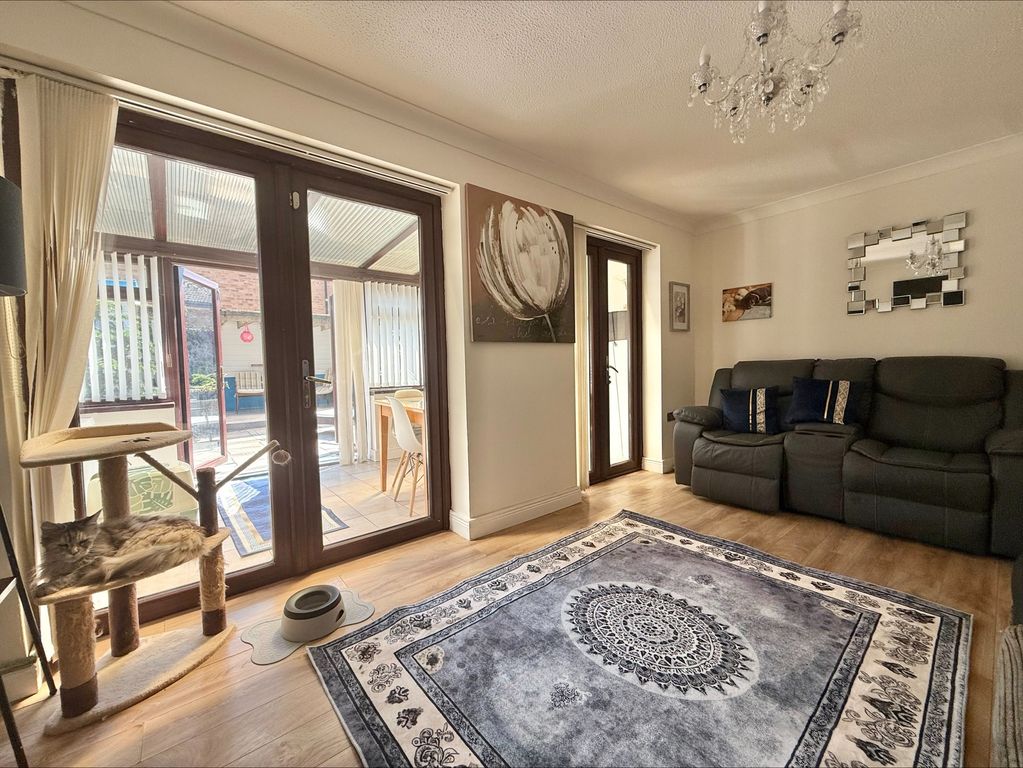 Property photo 3 of 17