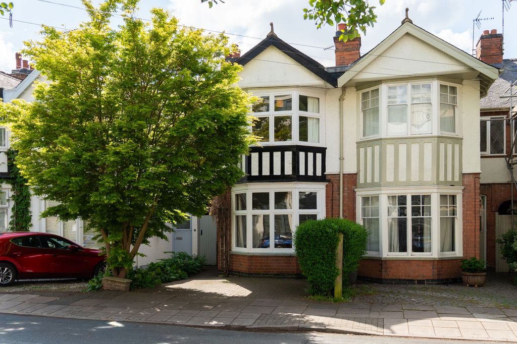 Property photo 1 of 39