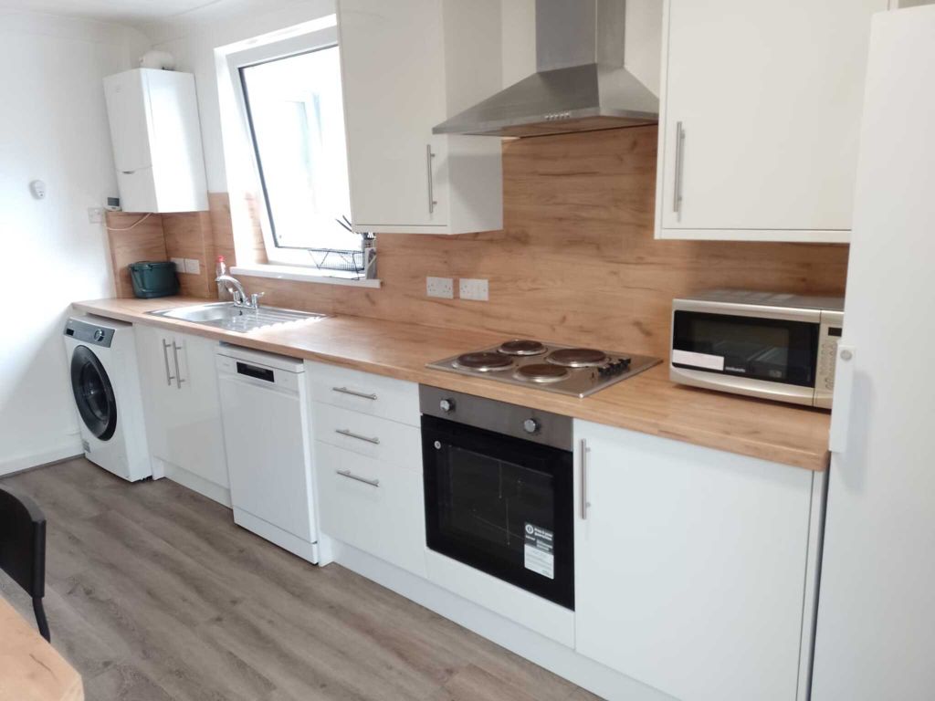 Property photo 2 of 22