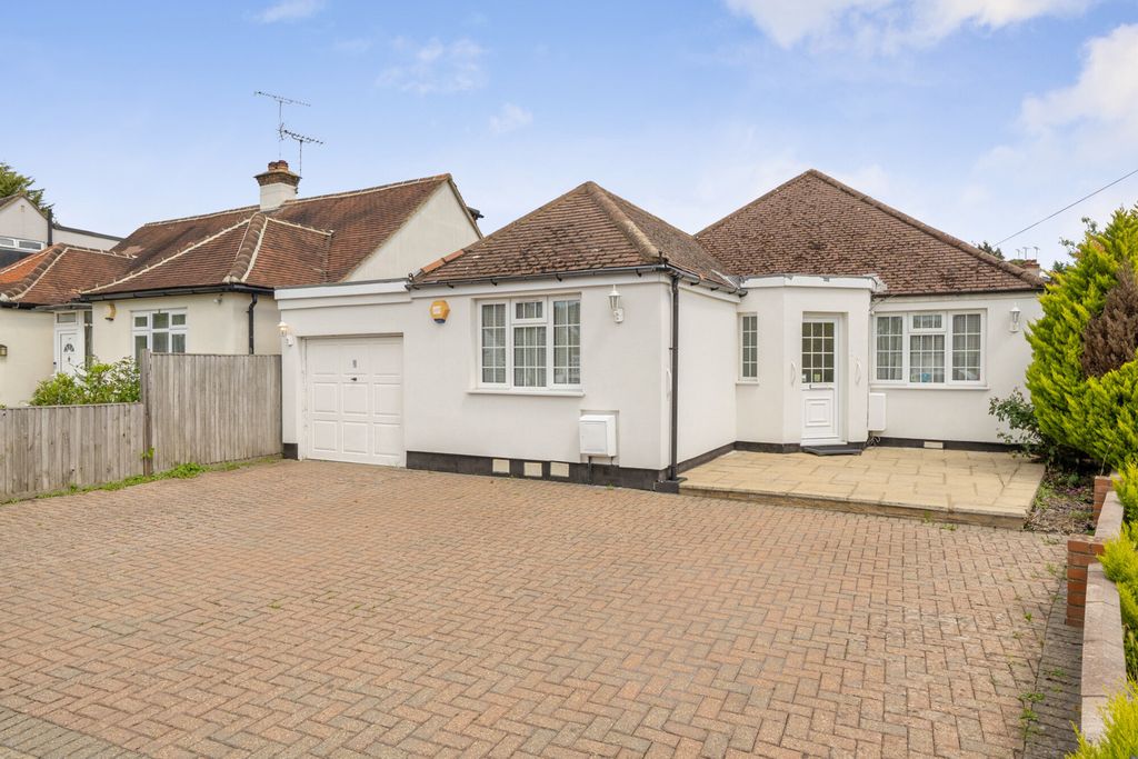 Property photo 1 of 21 1472854-2-6A28165...