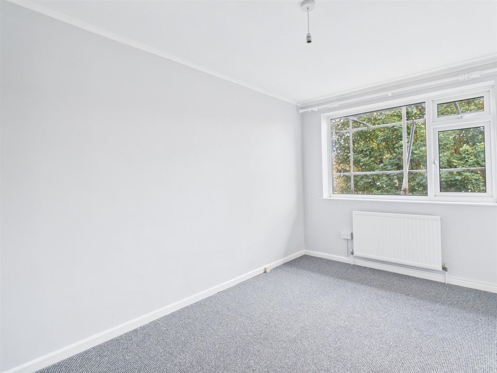 Property photo 3 of 7 Cam02534G0-Pr0587-Still004.Jpg