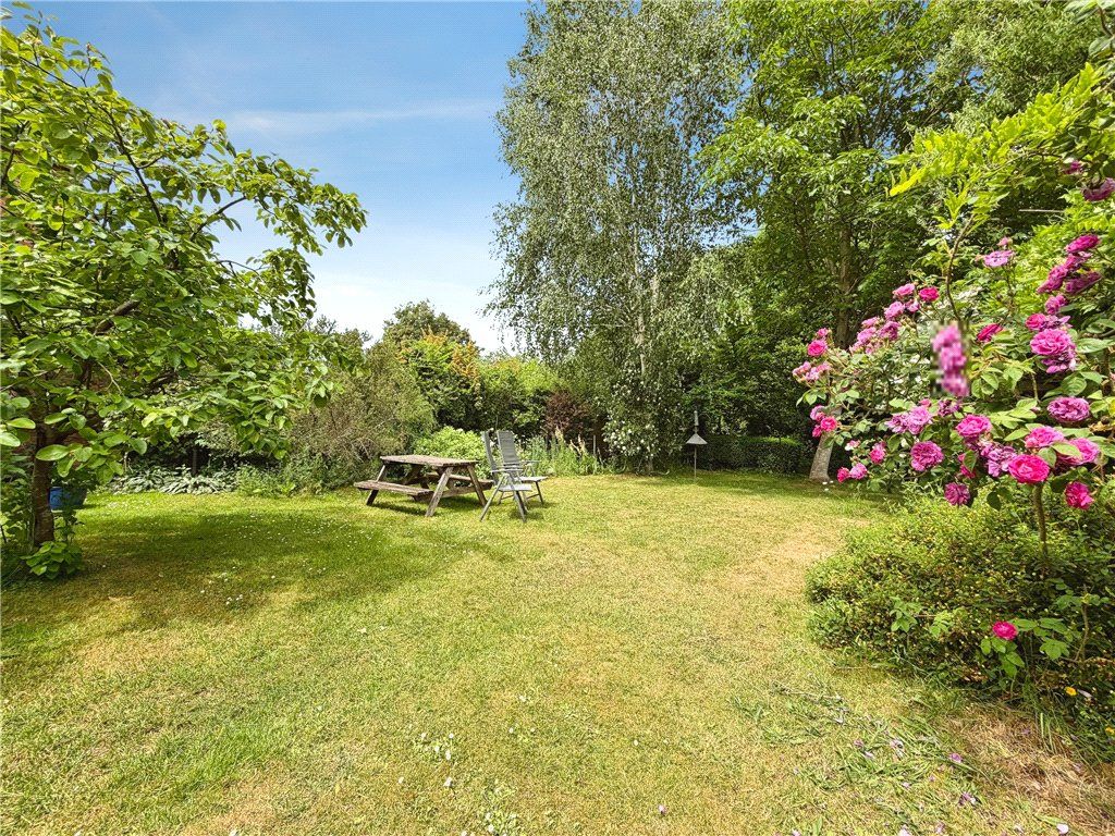Property photo 2 of 18 Picture No. 25